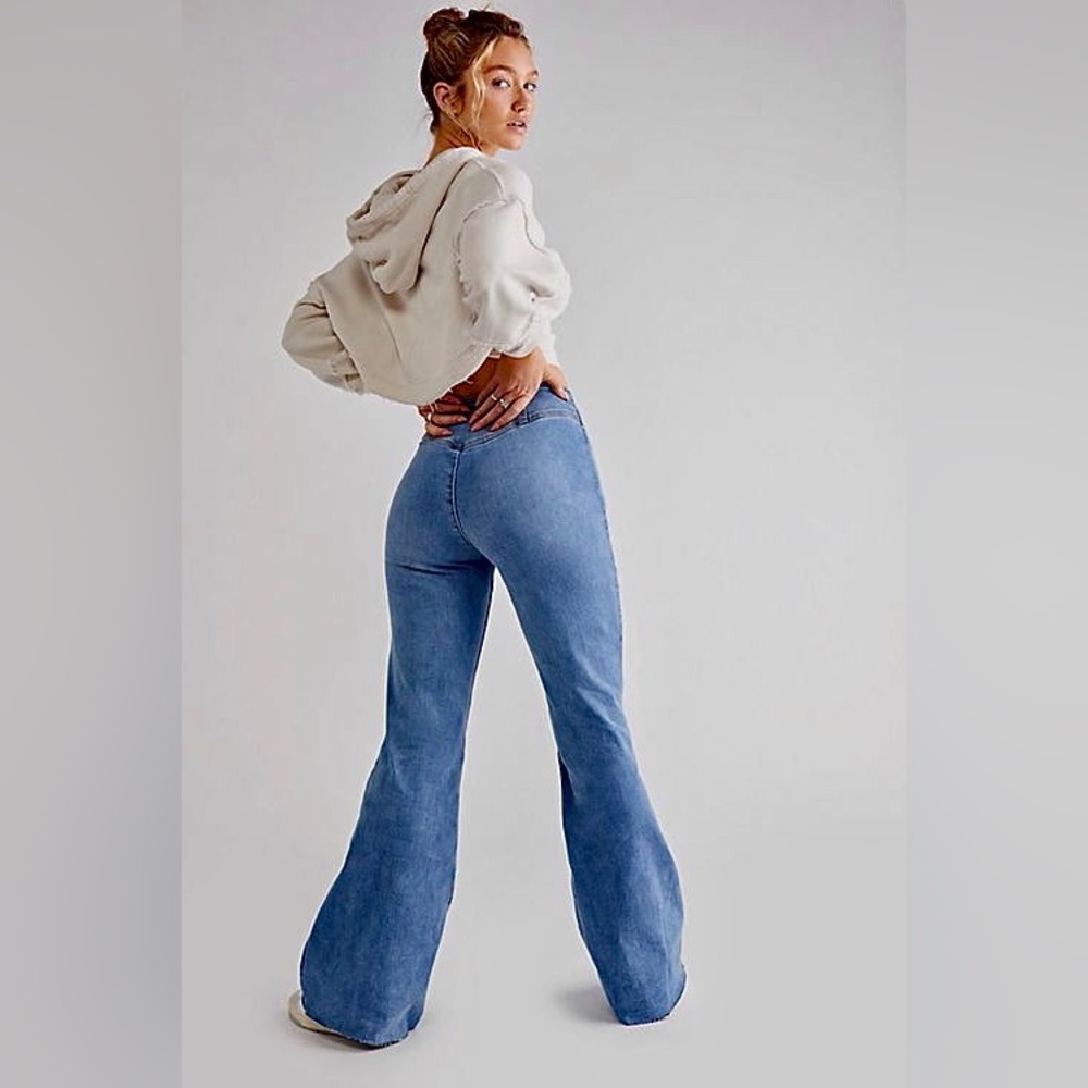 FREE PEOPLE We The Free - CRVY Wild Honey Denim Flare Size 27
